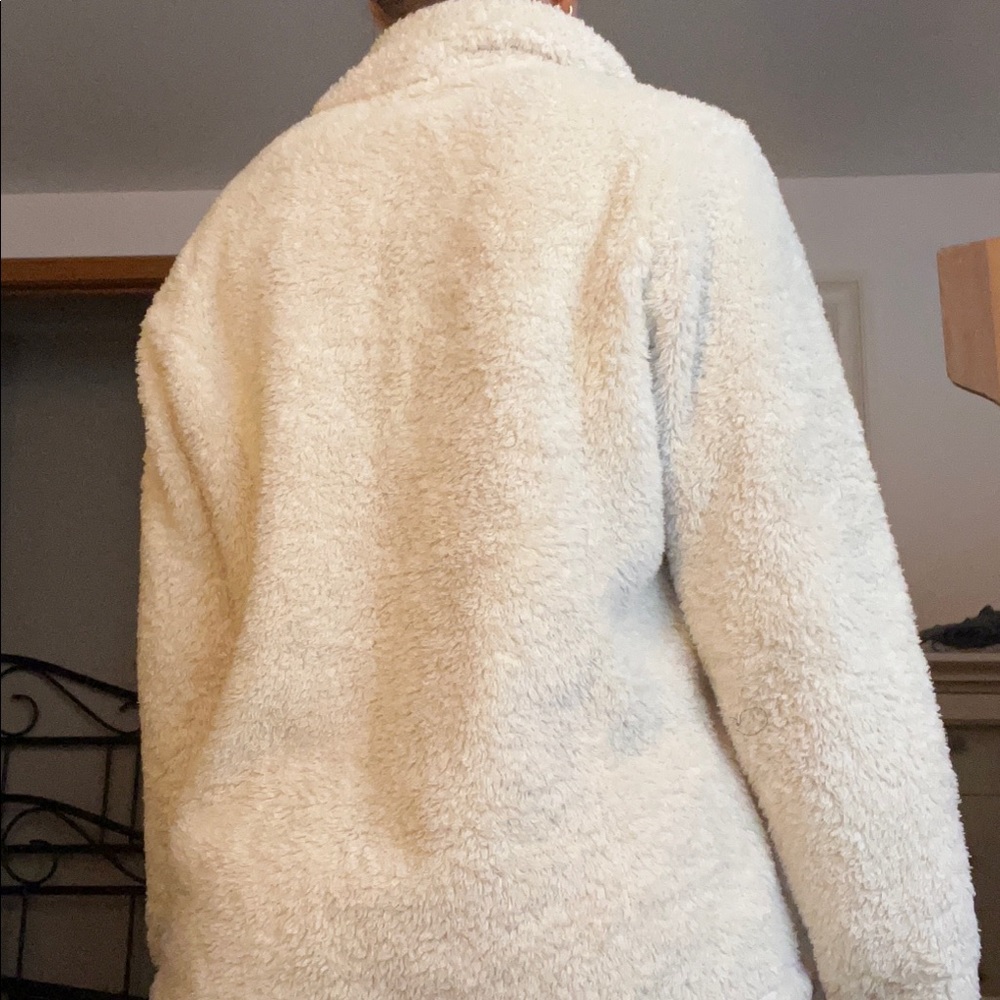 Large Patagonia pullover with quarter zip